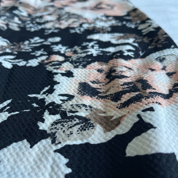 Floral dress - Picture 2 of 5